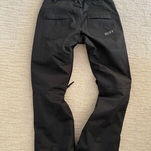 Women’s Size XS Roxy Jet Black Ski and Snowboard Winter Pants